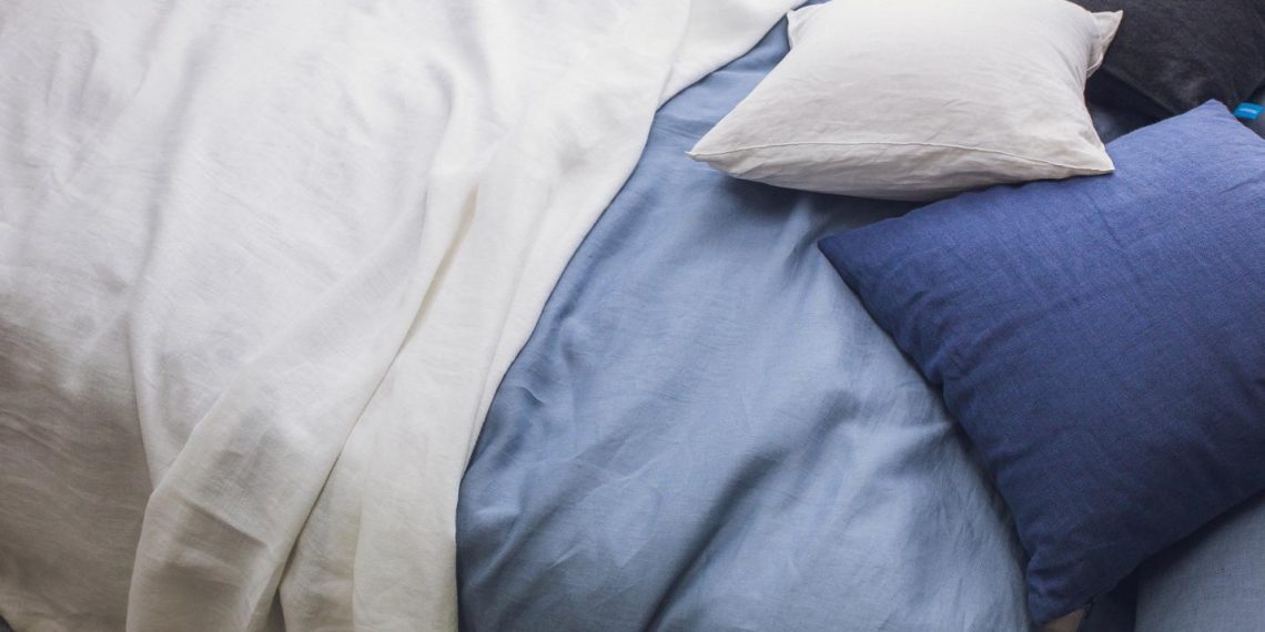 A Detailed Comparison Between A Duvet And Comforter