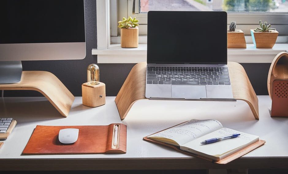 9 Must Have Home Office Essentials for Work From Home Professionals