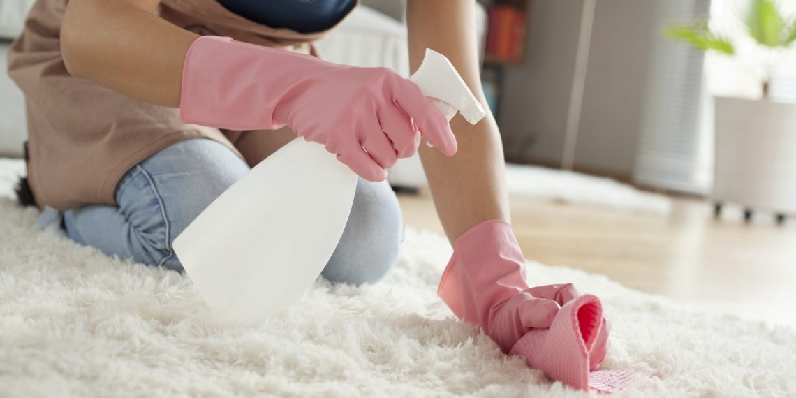 4 Signs You Need to Contact a Professional Rug Cleaning Service