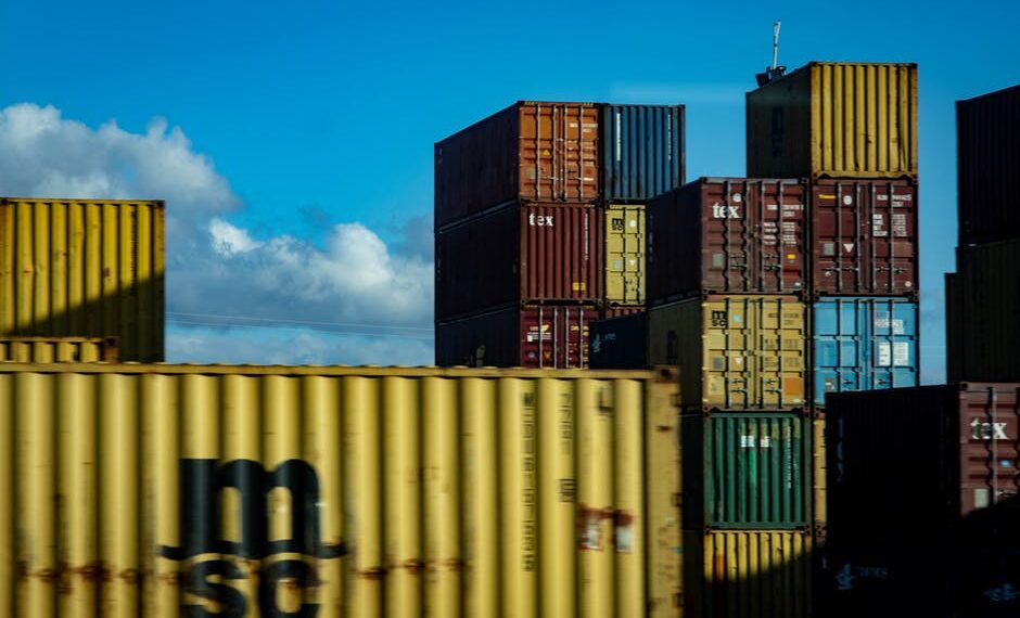 What You Need to Look for Before Buying Used Shipping Containers