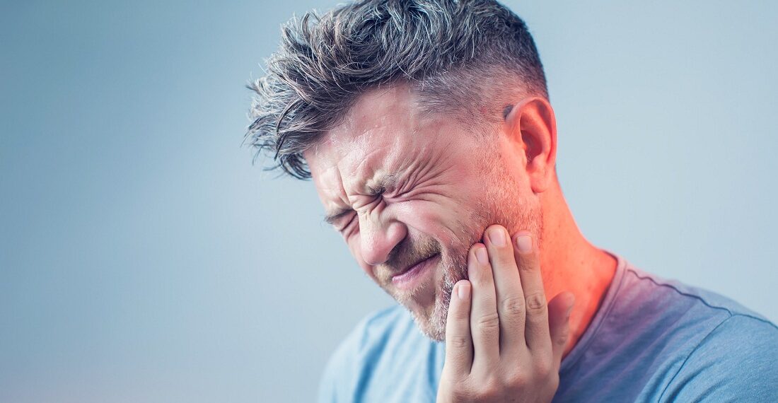 What Are the Symptoms of a Tooth Infection Spreading?
