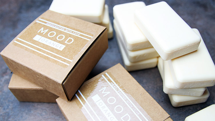Brand your packaging with the right material 