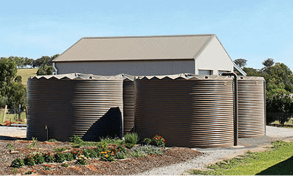 What are the benefits do plastic tanks have over steel tanks