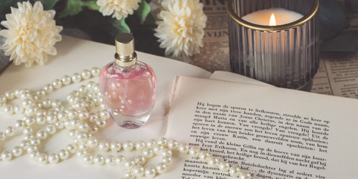 The Most Popular Vintage Perfumes From the 90’s