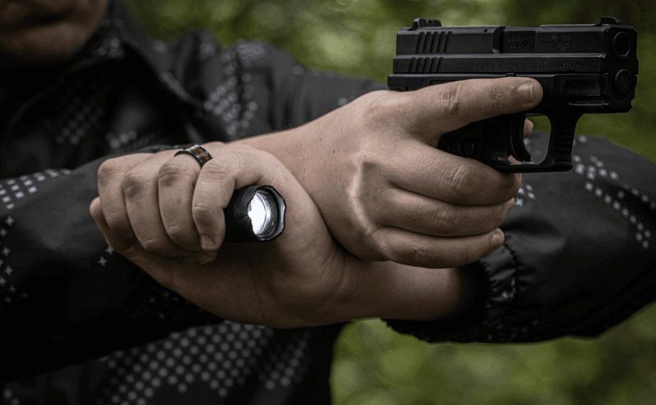 6 Features of Tactical Flashlights