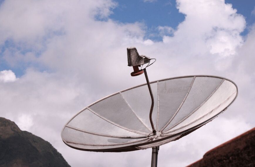 The 9 Best Reasons to Upgrade to Satellite TV for Your Business