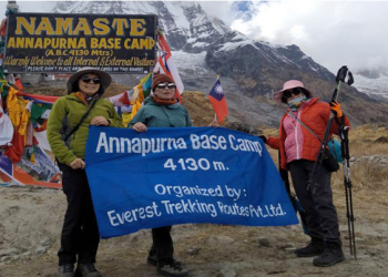 Trekking Nepal: Langtang Valley and Manaslu Circuit Highlights:
