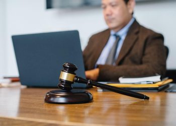 How Can Top Advocates Lawyers Help You Win Legal Battles?