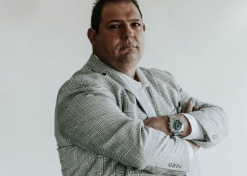 Gerardo Linarducci Is Redefining Mid-Career Reinvention Through Purpose-Driven Coaching