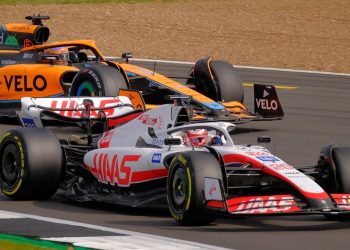 How Motorsports Sponsorship Agencies Integrate Social Media Campaigns