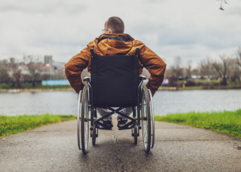Manual vs Electric Wheelchair: Which One Is Better for Daily Use?