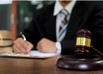 Hiring a Wrongful Dismissal Lawyer in Toronto: Your Guide to Protecting Your Rights