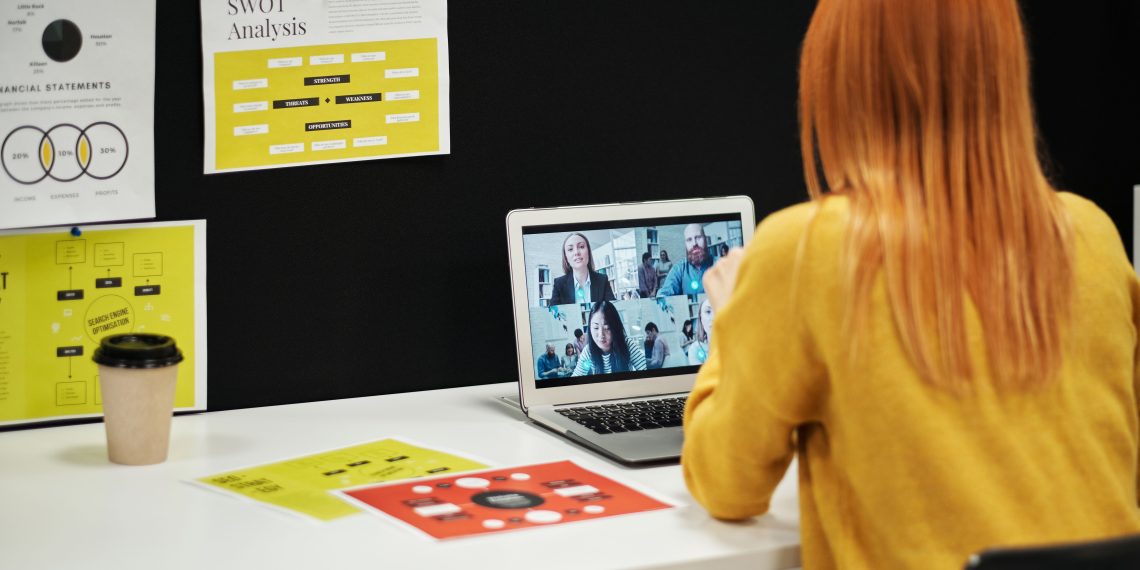 How to Collaborate Effectively Across Different Schedules