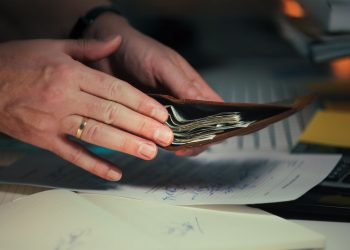 How to Navigate Finances in a Changing Economy
