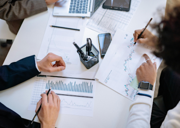 How Small Business Owners Can Learn From the Towing Industry About Customer Response Times