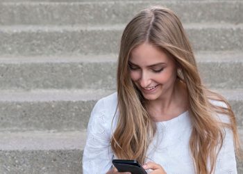 Why Digital Nomads Are Switching to eSims in 2026